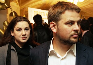 Депутат Оробець заявила, що люди в масках увірвалися в офіс компанії її чоловіка