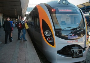 У Дніпропетровську відкрили рух нового швидкісного поїзда Hyundai