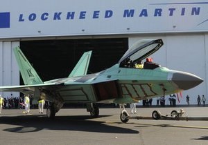 Глава Lockheed Martin подал в отставку из-за романа