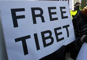 Напередодні з їзду Компартії Китаю троє ченців Тибету здійснили самоспалення