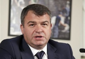 Медведєв заявив, що Сердюков був ефективним міністром