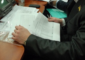 В Україні набув чинності закон, що скорочує кількість бланків суворої звітності