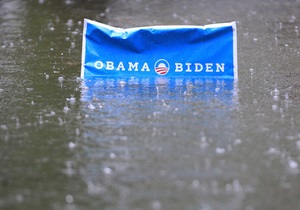 Ураган не завадить демократам: замість Обами з виборцями зустрінуться Байден і Клінтон