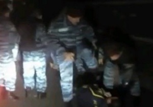 Милиция проверит факт избиения болельщика Металлиста в Киеве Беркутом