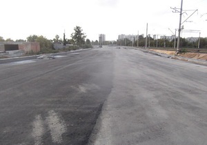 У Києві побудували дорогу, яка зв язала Дарницький міст з Харківським шосе