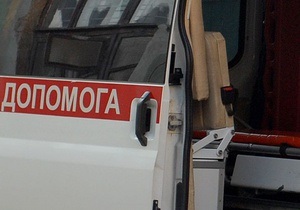 У Харківській області при оформленні ДТП у машини врізався ще один автомобіль, двоє людей загинули