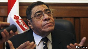 Звільнений президентом генпрокурор Єгипту прийшов на робоче місце