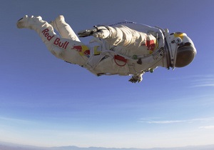 Рекордний стрибок австрійського парашутиста скасований вдруге