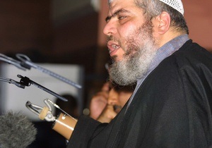 Видача однорукого імама: Суд у Лондоні відхилив апеляцію Абу Хамзи щодо екстрадиції до США