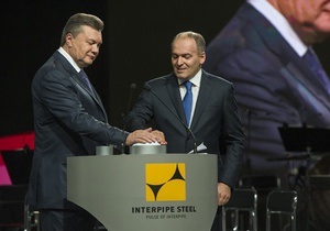 Янукович за один день открыл два промышленных гиганта Ахметова и Пинчука
