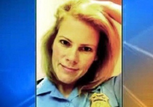 У США жінку-поліцейського покарали за викладені в інтернет відверті фотографії