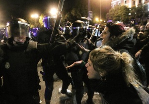 При розгоні демонстрації в Мадриді поранення отримали 12 осіб