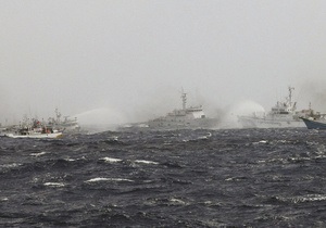 Битва за острови: Сторожові кораблі Японії і Тайваню атакують один одного із водяних гармат
