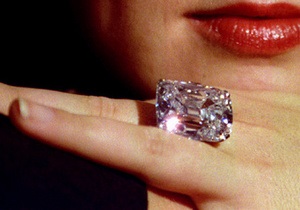 Досконалий за кольором і будовою величезний діамант може піти з молотка за $15 млн