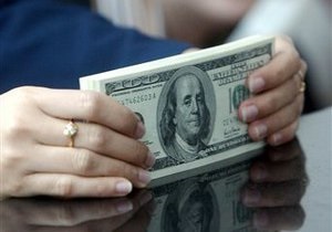 Міжбанк відкрився зростанням котирувань долара