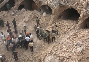 У Китаї обвалився автомобільний тунель, під завалами не менше 16 людей