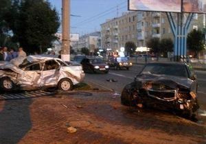 У Луганську в результаті ДТП за участю працівника ДАІ загинули дві людини