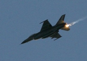 У Бельгії через зіткнення зі зграєю птахів розбився винищувач F-16