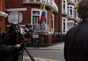 Справа Ассанжа: Лондон має намір зняти дипломатичний статус з посольства Еквадору