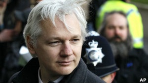 Британія намагається арештувати засновника Wikileaks, який сховався у посольстві Еквадору
