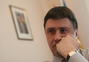 Кириленко про мовний закон: Янукович звик штовхати, пробивати з кров ю і залізом своє рішення