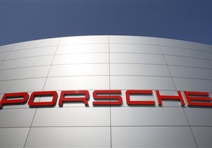 Продажі Porsche у липні зросли на 16%