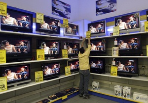 В Осло румунка винесла з магазину 42-дюймовий телевізор під спідницею
