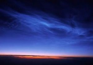 Метеорний дим: Вчені з ясували причину появи сріблястих хмар