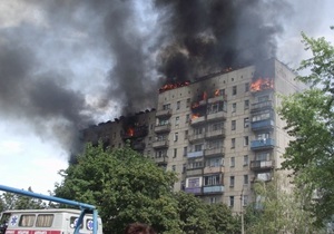 Пожежа в Єнакієвому: семеро людей постраждали, 42 відселено