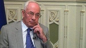 Азаров: Купуйте гречки стільки, скільки хочете