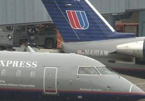 У Бостоні літак здійснив екстрену посадку через підозрілий предмет на борту