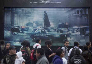 У Мексиці 800 людей евакуювали через пожежу під час показу нового фільму про Бетмена