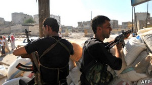 Тисячі сирійських солдатів перекидають з турецького кордону до Алеппо