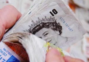 Британський міністр вважає готівкові платежі  нечесними 