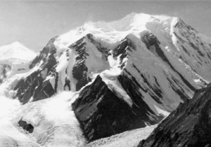 У серпні 20 українських альпіністів планують підкорити семитисячний пік Леніна на Памірі
