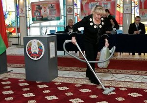 DW: Білоруський парламент – пансіонат для чиновників?