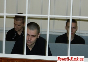 Обвинувачений у вбивстві Оксани Макар в суді аплодував і жартував