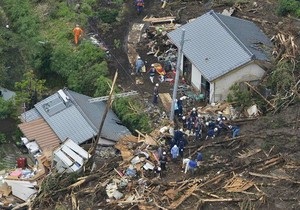 На південь Японії обрушилися зливові дощі: є жертви
