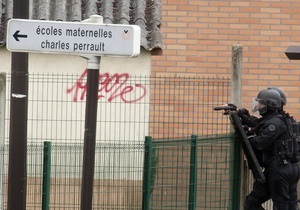 Злочинець, який захопив дитячий садок у Франції, відпустив останнього заручника