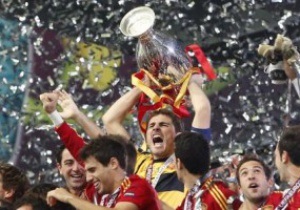 Сборная Испании едва не забыла Кубок Европы в Киеве