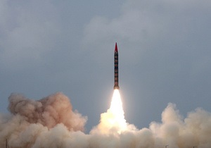 Запуск ракети з Байконура перенесли втретє через сторонній предмет у баку