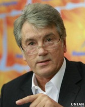 Ющенко вважає Партію регіонів і Батьківщину  валянками однієї пари 