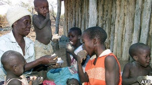 ВВС: Через кризу єврозони зменшено допомогу бідним країнам