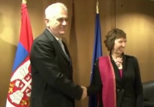 Глава МЗС ЄС прийшла на зустріч із президентом Сербії, не знаючи, як він виглядає