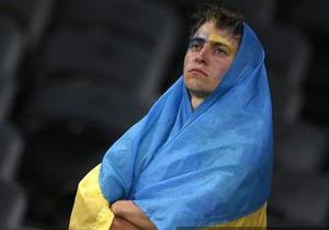 Азаров: Не потрібно робити трагедії із програшу збірної