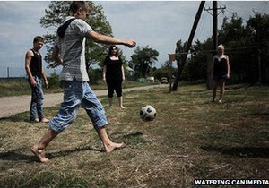BBC Україна: Як футбол урятував дітей в Україні