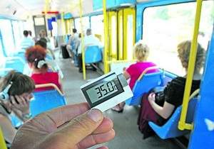 ЗМІ: У київському транспорті температура вдень не опускається нижче 32 градусів