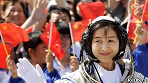 Перша жінка-космонавт Китаю полетіла на орбіту