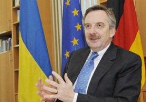 Посол Німеччини в Україні: Поведінка українських вболівальників гідна наслідування