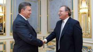 Янукович похвалив реформи в Грузії
